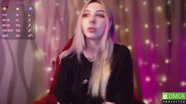 Snapshot of JustMeowGirl chatting on February 11, 2025, 4:11 am JustMeowGirl online show from February 11, 2025, 4:11 am