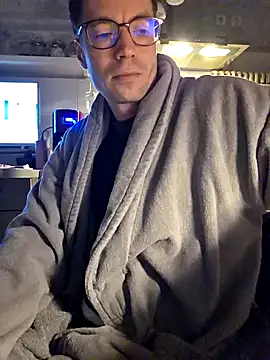 Snapshot of Schnubby1 chatting on February 27, 2025, 3:36 am Schnubby1 online show from February 27, 2025, 3:36 am