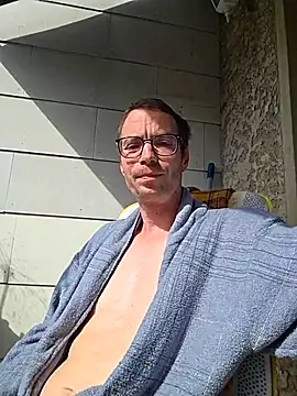 Snapshot of Schnubby1 chatting on September 12, 2025, 10:04 am Schnubby1 online show from September 12, 2025, 10:04 am