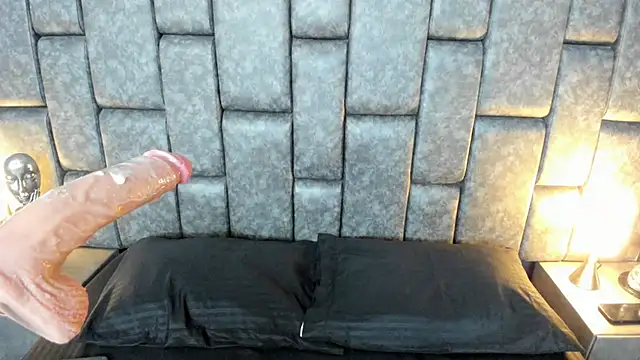 Snapshot of Foxy_Assh_ chatting on February 28, 2025, 11:25 am Foxy Assh online show from February 28, 2025, 11:25 am