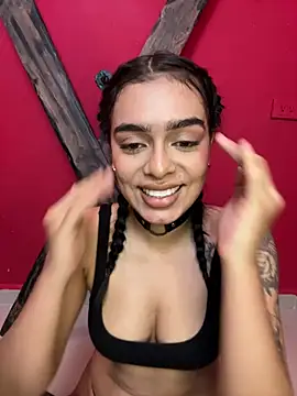 Snapshot of Foxy_Assh_ chatting on June 3, 2026, 7:11 am Foxy Assh online show from June 3, 2026, 7:11 am