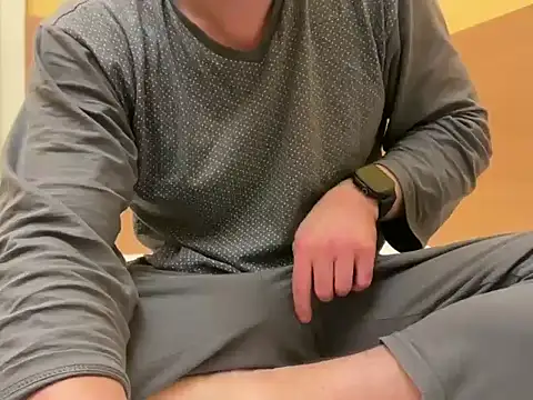 Snapshot of etat_onn chatting on November 1, 2025, 12:45 am etat onn online show from November 1, 2025, 12:45 am