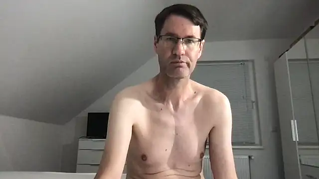 zxzx cam1 online show from September 12, 2025, 3:23 pm