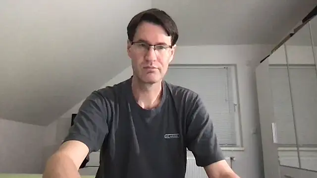 zxzx cam1 online show from October 20, 2025, 7:36 pm