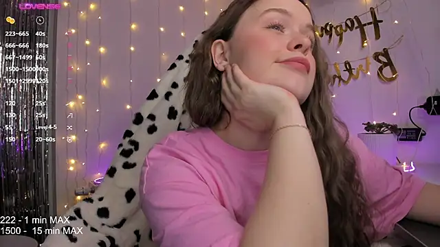 Snapshot of HANNA_MONTANAS chatting on December 2, 2024, 2:08 pm HANNA MONTANAS online show from December 2, 2024, 2:08 pm