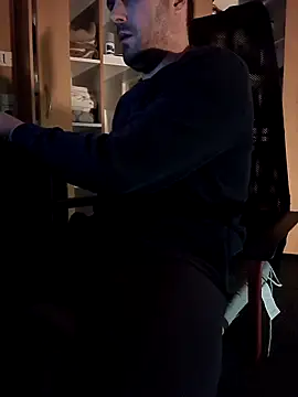 Snapshot of Dario40filip chatting on December 14, 2025, 6:56 pm Dario40filip online show from December 14, 2025, 6:56 pm