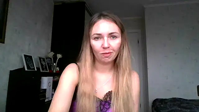 Snapshot of AngelinaLove28 chatting on November 22, 2025, 6:56 am AngelinaLove28 online show from November 22, 2025, 6:56 am