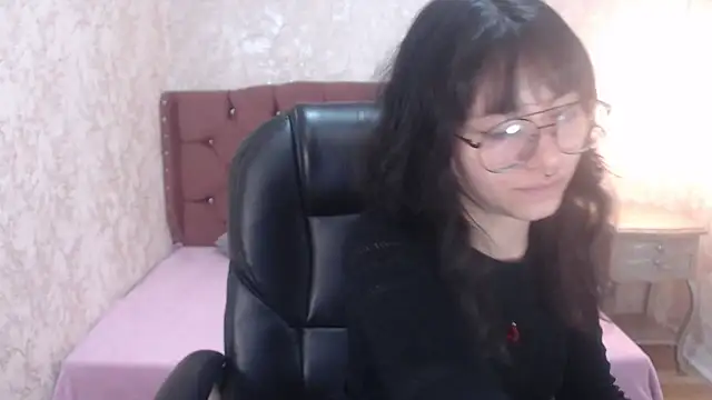 charlottemoonxz online show from February 10, 2025, 5:30 pm