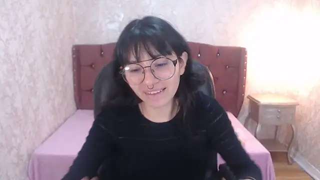 charlottemoonxz online show from February 11, 2025, 5:18 pm