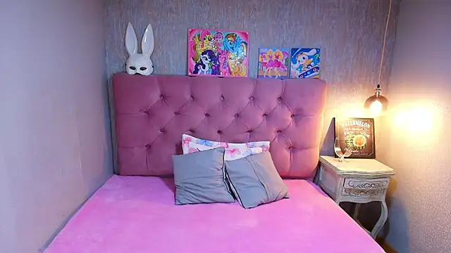 charlottemoonxz online show from June 29, 2026, 4:40 pm