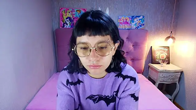 charlottemoonxz online show from July 15, 2026, 6:02 pm