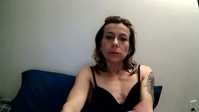 anechka1 online show from June 19, 2026, 1:43 am