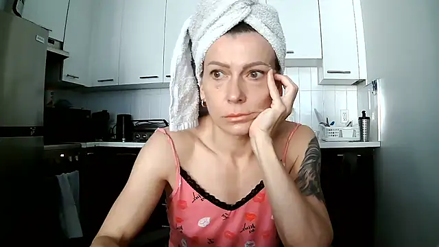 anechka1 online show from June 24, 2026, 1:21 pm