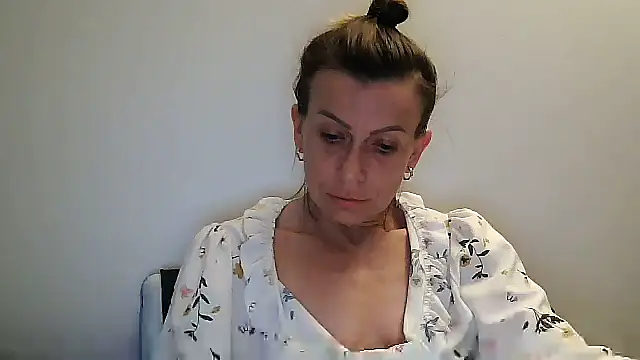 anechka1 online show from July 13, 2026, 12:57 am