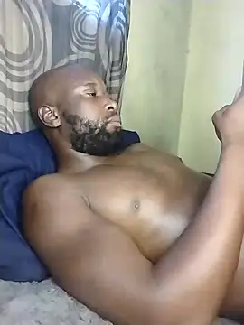 Snapshot of Stallion100 chatting on January 7, 2025, 4:29 am Stallion100 online show from January 7, 2025, 4:29 am