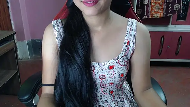 Snapshot of Angel_Alison_ chatting on June 1, 2026, 6:31 pm Angel Alison online show from June 1, 2026, 6:31 pm