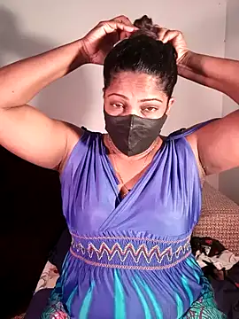 Snapshot of Kim_kardashia1 chatting on December 2, 2024, 3:47 am Kim kardashia1 online show from December 2, 2024, 3:47 am