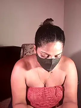 Snapshot of Kim_kardashia1 chatting on January 3, 2025, 1:16 am Kim kardashia1 online show from January 3, 2025, 1:16 am