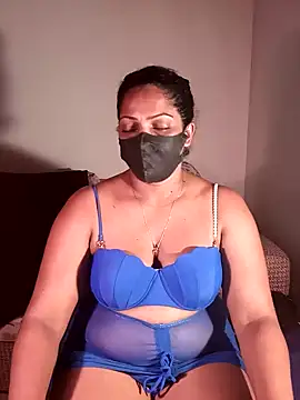 Snapshot of Kim_kardashia1 chatting on January 4, 2025, 2:56 pm Kim kardashia1 online show from January 4, 2025, 2:56 pm