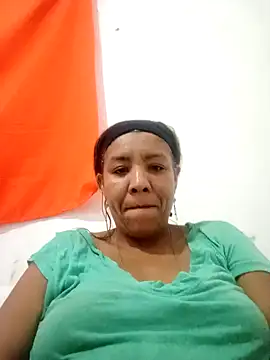 Snapshot of Surreyaa chatting on December 10, 2024, 5:50 am Surreyaa online show from December 10, 2024, 5:50 am