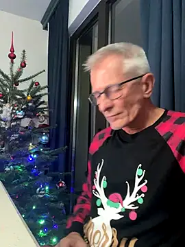 Snapshot of Alexwawapl chatting on December 18, 2025, 7:42 pm Alexwawapl online show from December 18, 2025, 7:42 pm