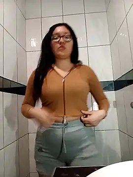 Snapshot of ladygmusic chatting on November 16, 2025, 10:26 pm ladygmusic online show from November 16, 2025, 10:26 pm