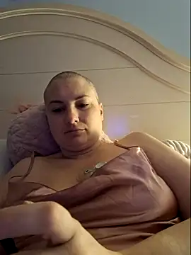 Snapshot of MilfyMrsRobinson chatting on May 2, 2026, 10:09 am MilfyMrsRobinson online show from May 2, 2026, 10:09 am