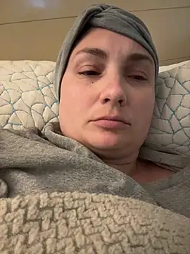 Snapshot of MilfyMrsRobinson chatting on May 28, 2026, 12:41 am MilfyMrsRobinson online show from May 28, 2026, 12:41 am