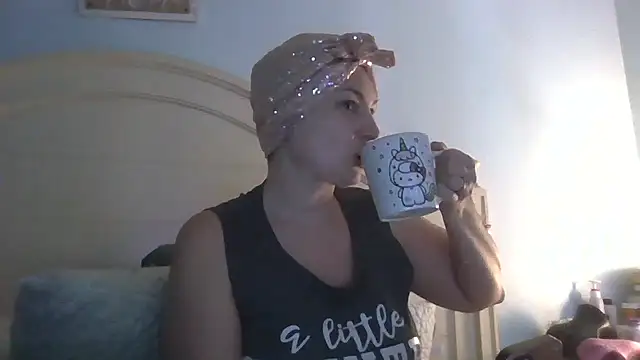 Snapshot of MilfyMrsRobinson chatting on July 15, 2026, 1:05 pm MilfyMrsRobinson online show from July 15, 2026, 1:05 pm