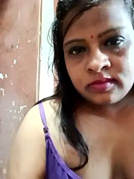 Snapshot of Love_Jenny chatting on June 21, 2026, 4:48 am Love Jenny online show from June 21, 2026, 4:48 am