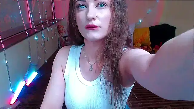 Snapshot of LizaSenri chatting on November 12, 2025, 7:42 am LizaSenri online show from November 12, 2025, 7:42 am