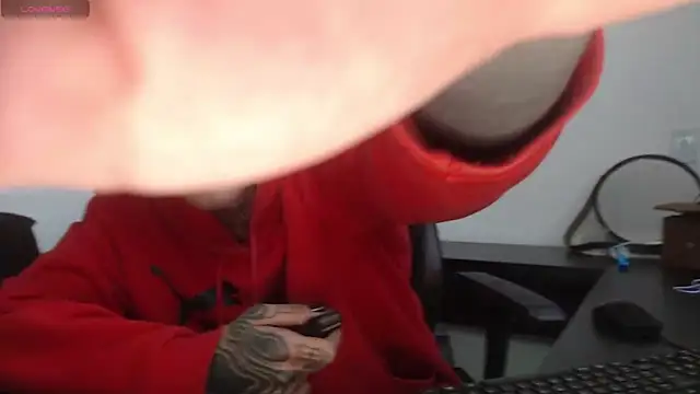 charlotbelucci  online show from October 25, 2025, 10:45 am