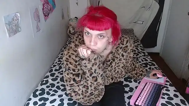 Snapshot of charlotbelucci_ chatting on June 26, 2026, 11:47 am charlotbelucci online show from June 26, 2026, 11:47 am