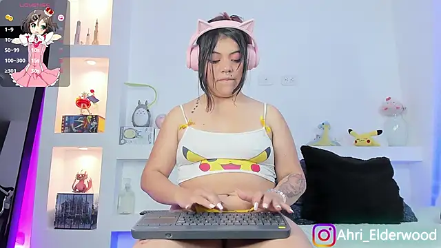 Snapshot of Ahri_Elderwood chatting on December 23, 2024, 6:44 am Ahri Elderwood online show from December 23, 2024, 6:44 am