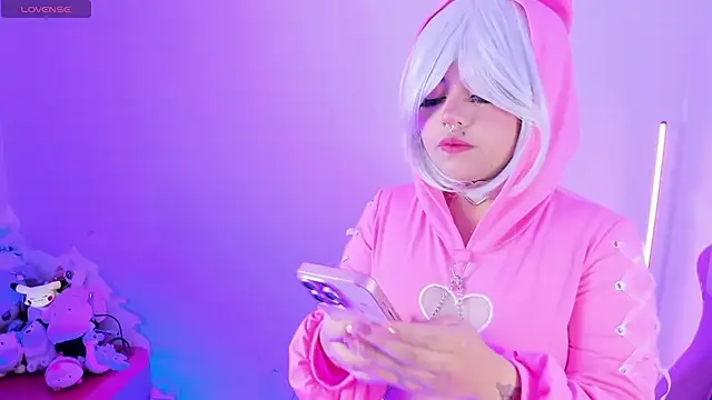 Ahri Elderwood online show from January 14, 2026, 5:13 am