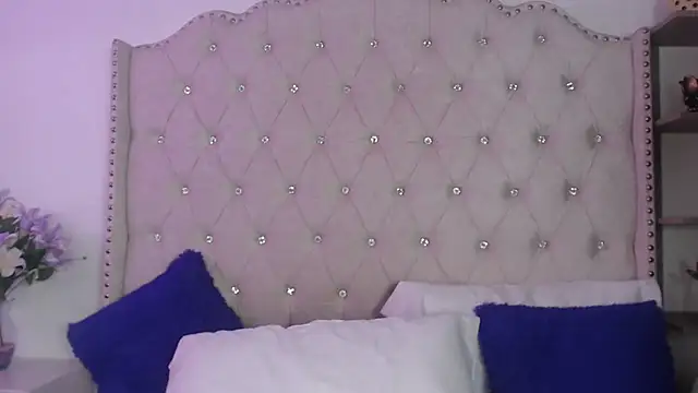 Snapshot of Abril_Squirt chatting on July 30, 2026, 9:36 pm Abril Squirt online show from July 30, 2026, 9:36 pm