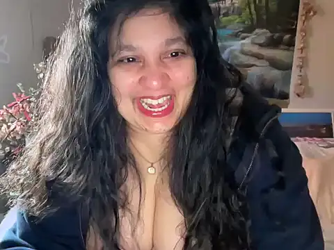 MelanieFawker online show from December 2, 2025, 7:53 pm