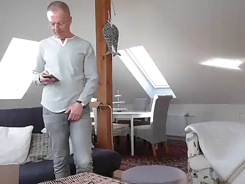 maxmueller321 online show from February 19, 2026, 12:56 pm