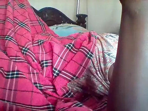 missarpie online show from October 31, 2025, 1:17 am