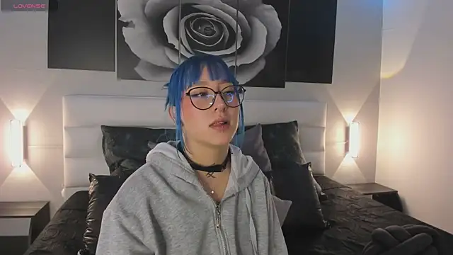 Snapshot of sofi_bakerr chatting on September 23, 2025, 11:35 am sofi bakerr online show from September 23, 2025, 11:35 am