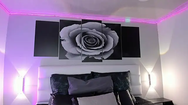 Snapshot of sofi_bakerr chatting on November 12, 2025, 11:43 am sofi bakerr online show from November 12, 2025, 11:43 am