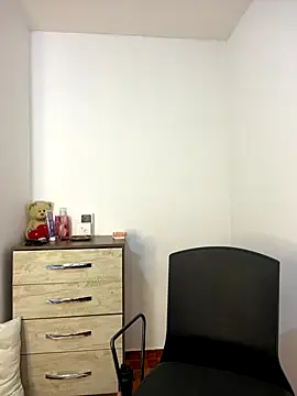 Snapshot of DaryRos chatting on December 7, 2024, 2:53 am DaryRos online show from December 7, 2024, 2:53 am