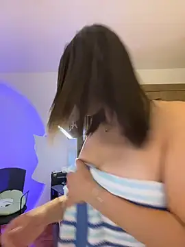 Snapshot of DaryRos chatting on January 23, 2025, 3:26 am DaryRos online show from January 23, 2025, 3:26 am