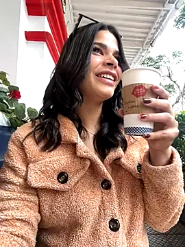 Snapshot of DaryRos chatting on November 20, 2025, 3:12 pm DaryRos online show from November 20, 2025, 3:12 pm