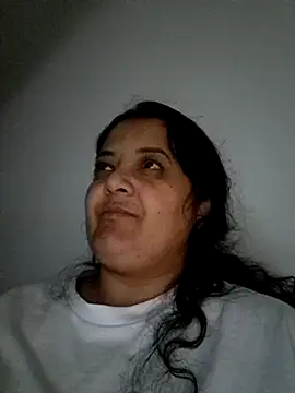 Snapshot of sarahhh1987 chatting on October 27, 2025, 4:22 pm sarahhh1987 online show from October 27, 2025, 4:22 pm