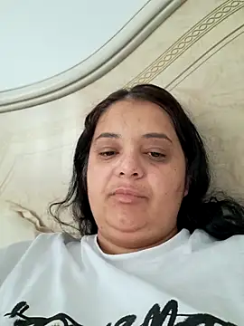 Snapshot of sarahhh1987 chatting on October 28, 2025, 5:44 am sarahhh1987 online show from October 28, 2025, 5:44 am