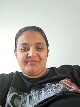 Snapshot of sarahhh1987 chatting on October 31, 2025, 8:26 am sarahhh1987 online show from October 31, 2025, 8:26 am