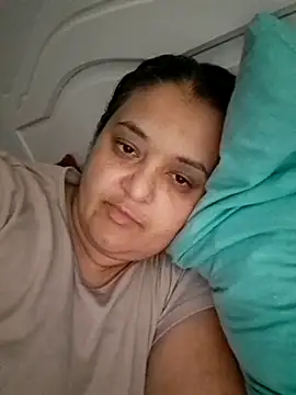 Snapshot of sarahhh1987 chatting on November 1, 2025, 4:31 pm sarahhh1987 online show from November 1, 2025, 4:31 pm