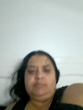 Snapshot of sarahhh1987 chatting on November 13, 2025, 7:02 pm sarahhh1987 online show from November 13, 2025, 7:02 pm