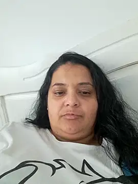 Snapshot of sarahhh1987 chatting on November 15, 2025, 9:17 am sarahhh1987 online show from November 15, 2025, 9:17 am